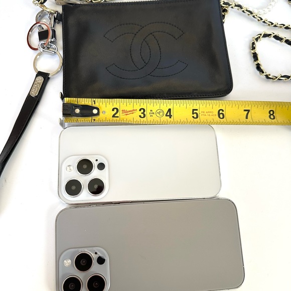 💯 CC Black Leather Cosmetic Pouch On Chain w/ auth card - Picture 8 of 10